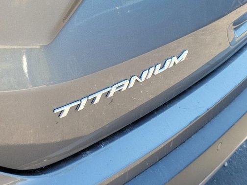 2023 Ford Edge Titanium