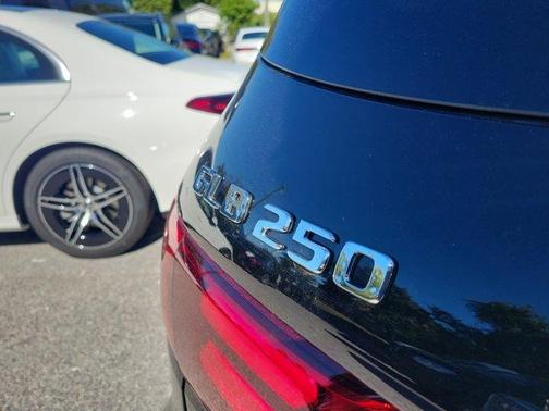 2025 Mercedes-Benz GLB 250 Base