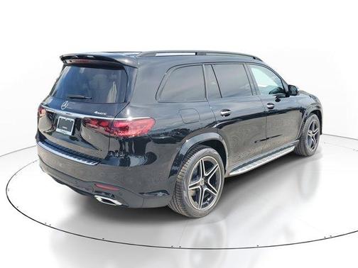 2026 Mercedes-Benz GLS 450 