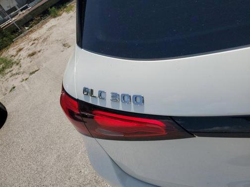 2025 Mercedes-Benz GLC 300 Base 4MATIC