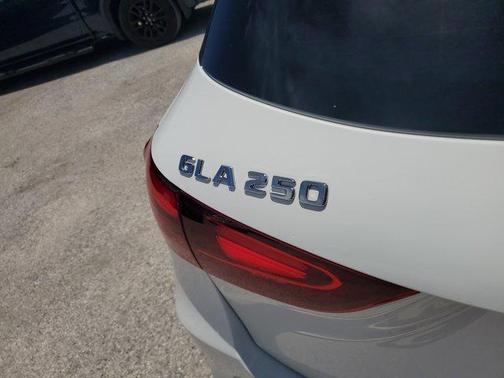 2025 Mercedes-Benz GLA 250 Base 4MATIC