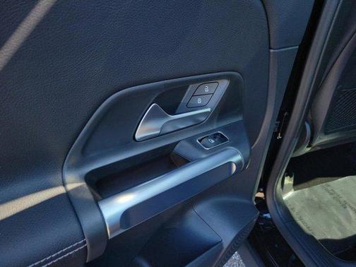 2025 Mercedes-Benz GLB 250 Base