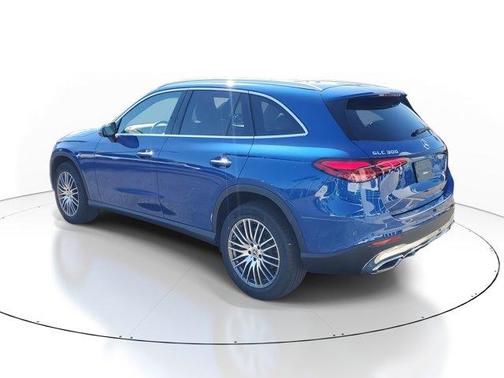 2026 Mercedes-Benz GLC 300 Base