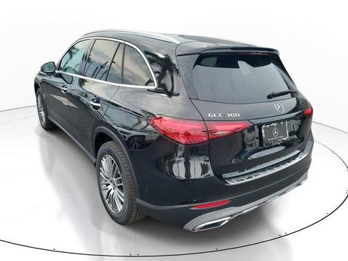 2026 Mercedes-Benz GLC 300 Base