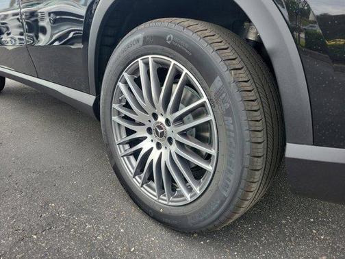 2026 Mercedes-Benz GLC 300 Base