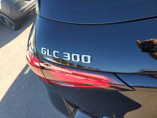 2025 Mercedes-Benz GLC 300 Base