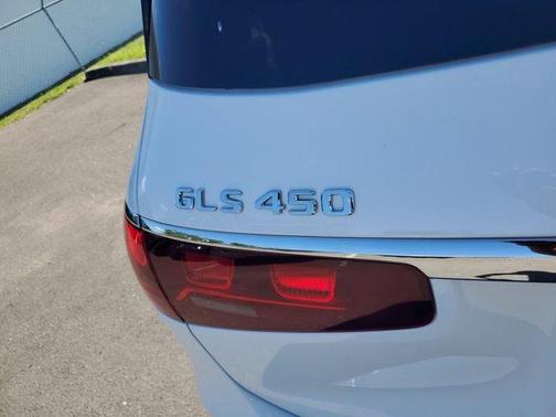 2025 Mercedes-Benz GLS 450 4MATIC