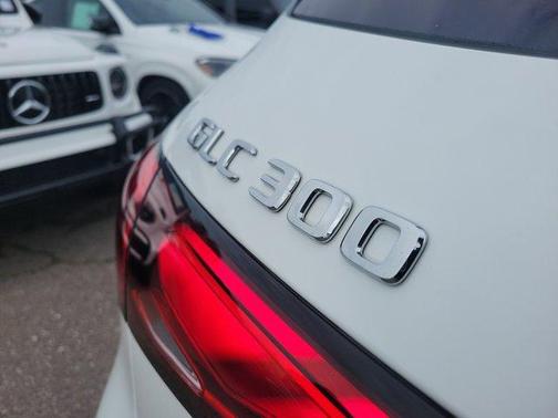 2025 Mercedes-Benz GLC 300 Base