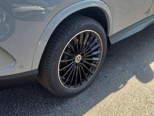 2026 Mercedes-Benz GLC 300 Base