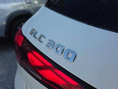 2025 Mercedes-Benz GLC 300 Base 4MATIC