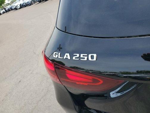 2025 Mercedes-Benz GLA 250 Base 4MATIC