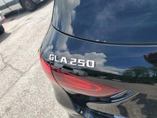 2025 Mercedes-Benz GLA 250 Base