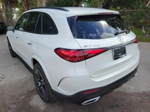 2026 Mercedes-Benz GLC 300 Base 4MATIC