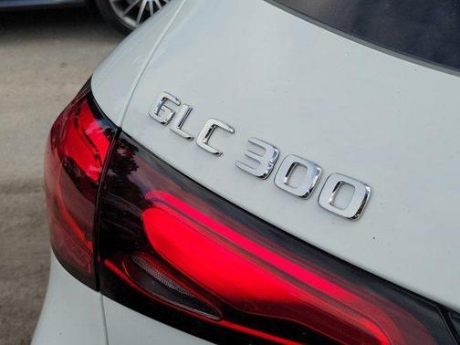 2026 Mercedes-Benz GLC 300 Base 4MATIC