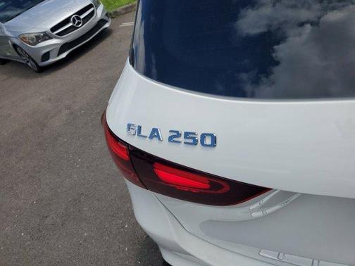 2026 Mercedes-Benz GLA 250 Base