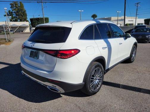 2025 Mercedes-Benz GLC 300 Base