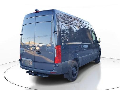 2025 Mercedes-Benz Sprinter 2500 Standard Roof