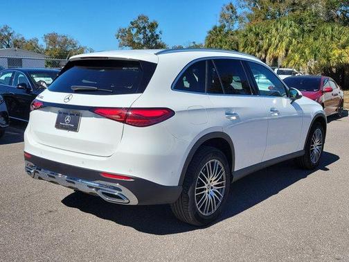 2026 Mercedes-Benz GLC 300 Base