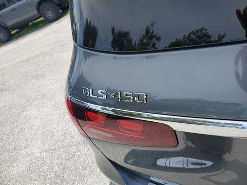 2026 Mercedes-Benz GLS 450