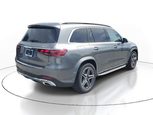 2026 Mercedes-Benz GLS 450