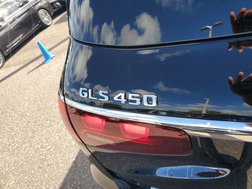 2026 Mercedes-Benz GLS 450