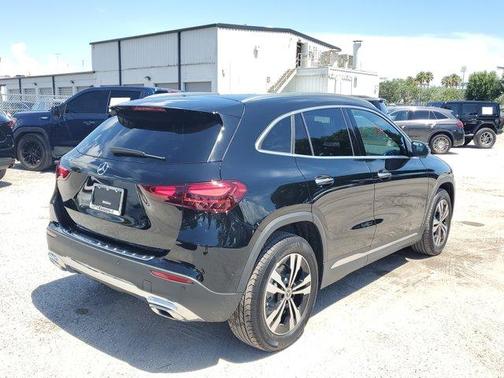 2025 Mercedes-Benz GLA 250 Base