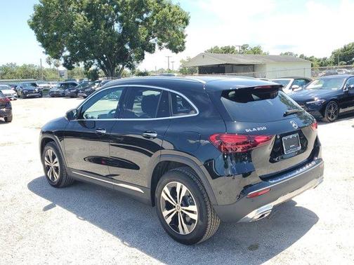 2025 Mercedes-Benz GLA 250 Base