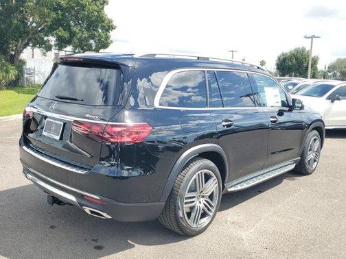 2026 Mercedes-Benz GLS 450