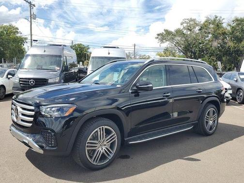 2026 Mercedes-Benz GLS 450