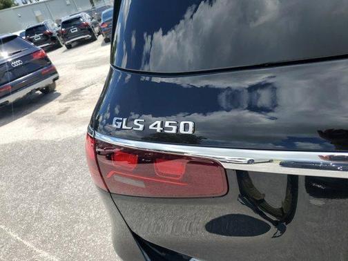 2025 Mercedes-Benz GLS 450 4MATIC