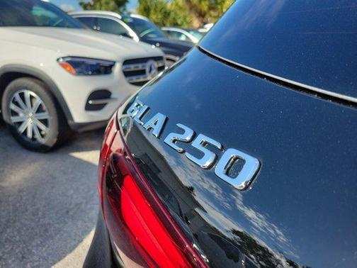 2026 Mercedes-Benz GLA 250 Base