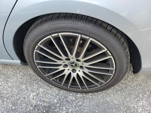 2022 Mercedes-Benz C-Class C 300