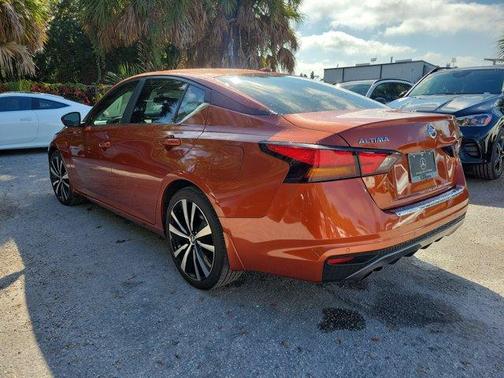 2022 Nissan Altima 2.5 SR
