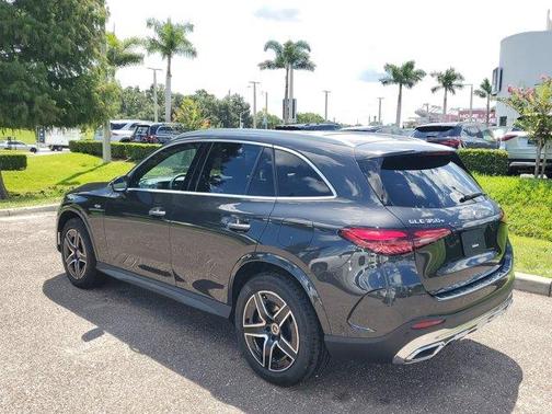 2025 Mercedes-Benz GLC 350e Base 4MATIC