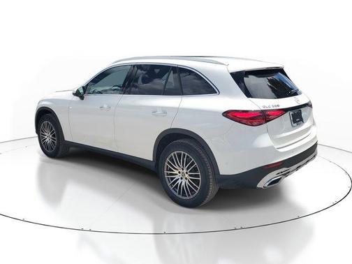 2026 Mercedes-Benz GLC 300 Base
