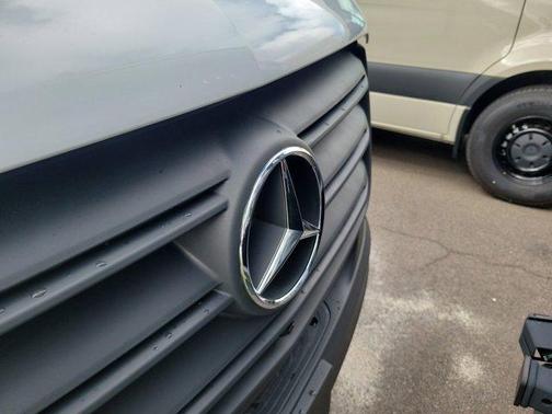 2026 Mercedes-Benz Sprinter 2500 High Roof