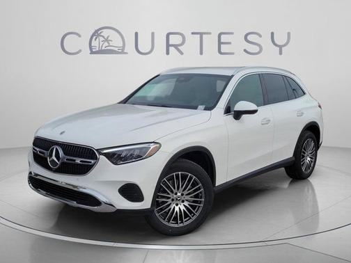 Polar White 2026 Mercedes-Benz GLC 300 Base