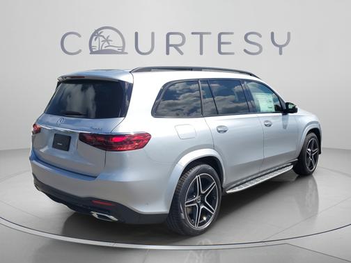 Cirrus Silver Metallic 2026 Mercedes-Benz GLS 450 4MATIC