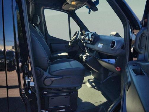 2025 Mercedes-Benz Sprinter 2500 144 WB