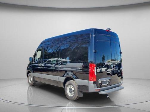 2025 Mercedes-Benz Sprinter 2500 144 WB