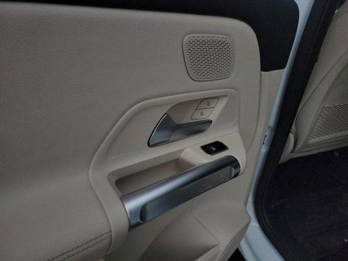 2025 Mercedes-Benz GLB 250 Base