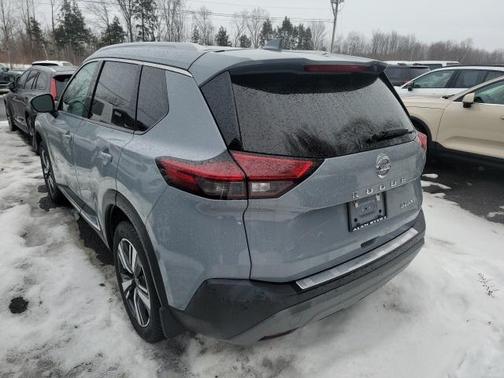 2021 Nissan Rogue SL