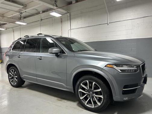 2019 Volvo XC90 T5 Momentum
