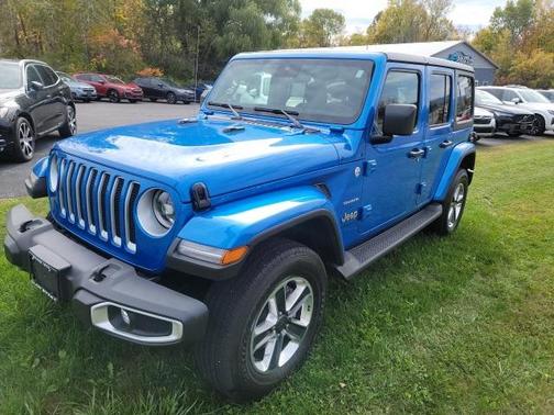 2023 Jeep Wrangler 4-Door Sahara 4x4