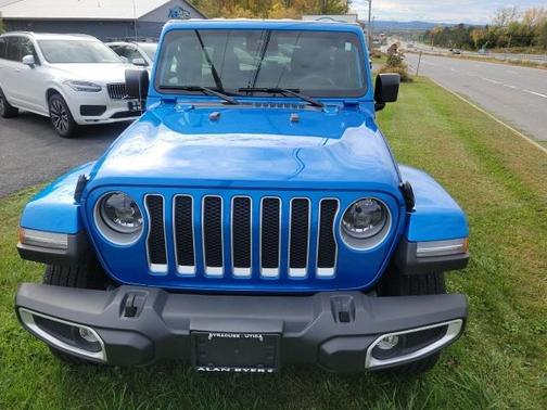 2023 Jeep Wrangler 4-Door Sahara 4x4