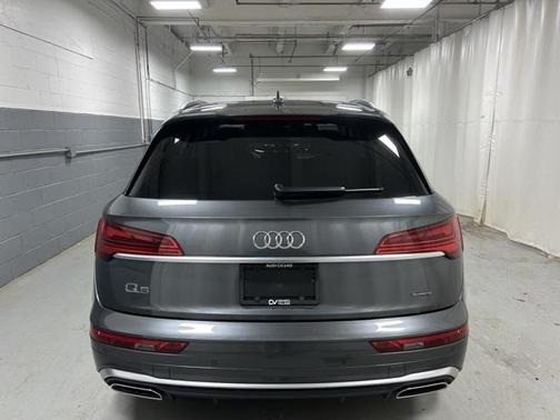 2022 Audi Q5 45 S line Premium Plus