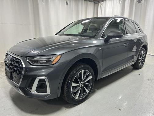 2022 Audi Q5 45 S line Premium Plus