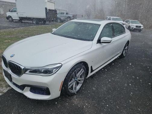 2017 BMW 750 i xDrive