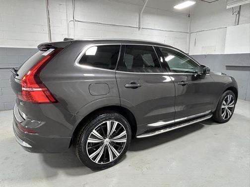 2022 Volvo XC60 B6 Inscription