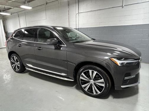 2022 Volvo XC60 B6 Inscription
